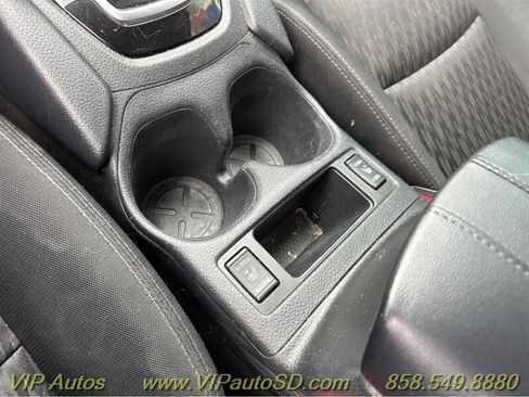 Used 2018 Nissan Rogue SV w/ Premium Package image 29