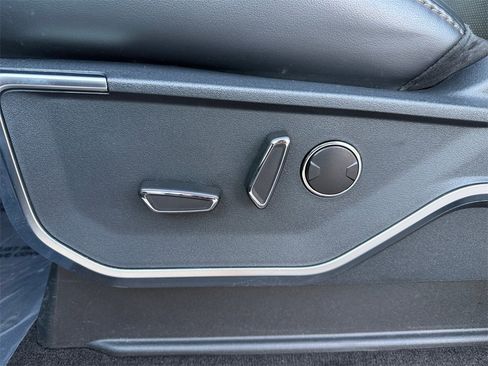 Used 2023 Ford F150 Raptor w/ Raptor Carbon Fiber Package image 37