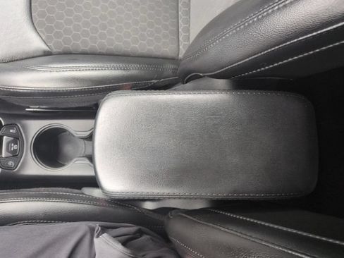 Used 2019 Jeep Compass Latitude FWD image 45