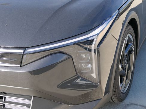 New 2025 Kia K4 EX image 6