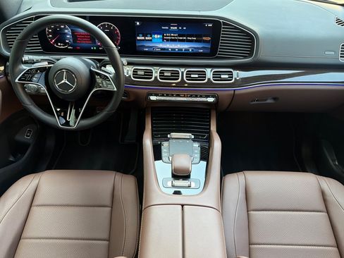 Used 2026 Mercedes-Benz GLS 450 4MATIC image 12