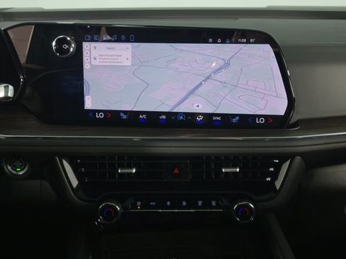 Used 2026 Chevrolet Suburban Z71 w/ Comfort Package image 25