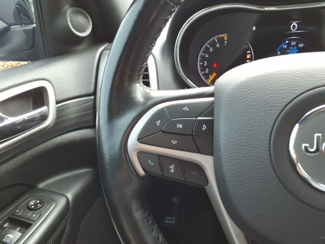 Used 2020 Jeep Grand Cherokee Altitude AWD/4WD image 24