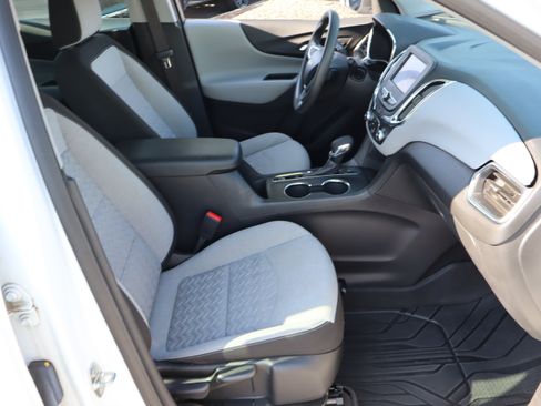 Used 2022 Chevrolet Equinox LS FWD image 36
