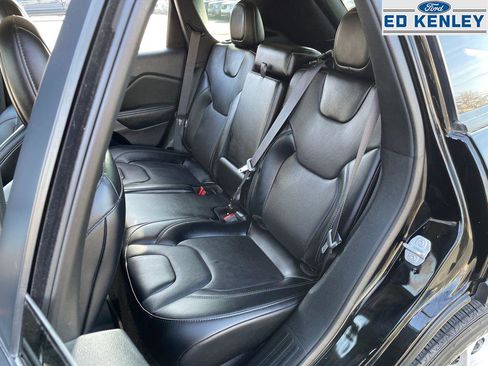 Used 2022 Jeep Cherokee Latitude Lux image 6