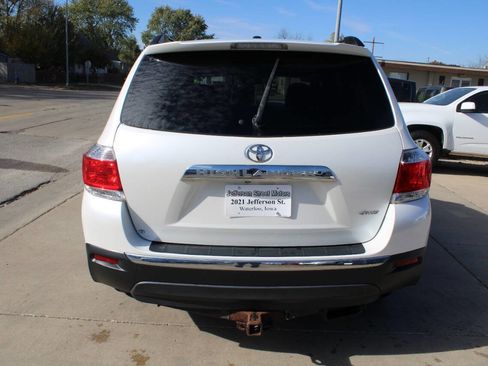 Used 2011 Toyota Highlander SE image 4