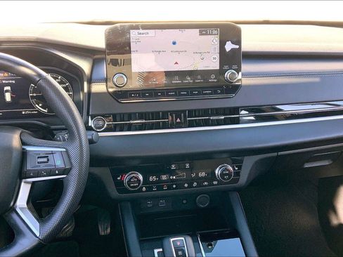 Used 2023 Mitsubishi Outlander SEL Black Edition image 6