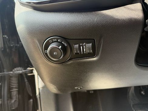 Used 2024 Jeep Compass Trailhawk AWD/4WD image 40