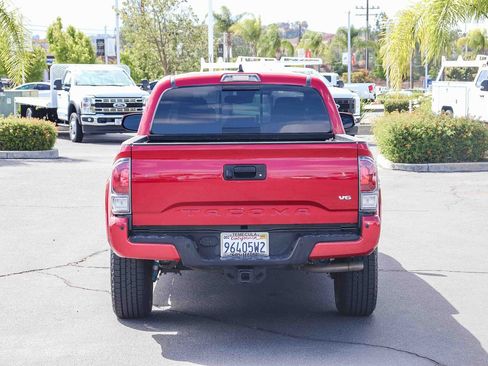 Used 2020 Toyota Tacoma TRD Sport w/ Technology Package RWD image 5