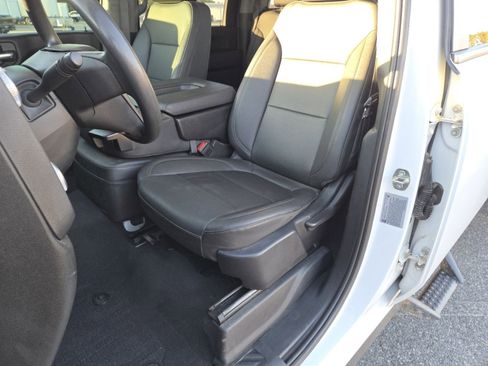 Used 2023 GMC Sierra 3500 Pro w/ Convenience Package image 30