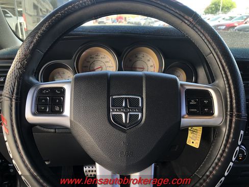 Used 2013 Dodge Challenger R/T image 13