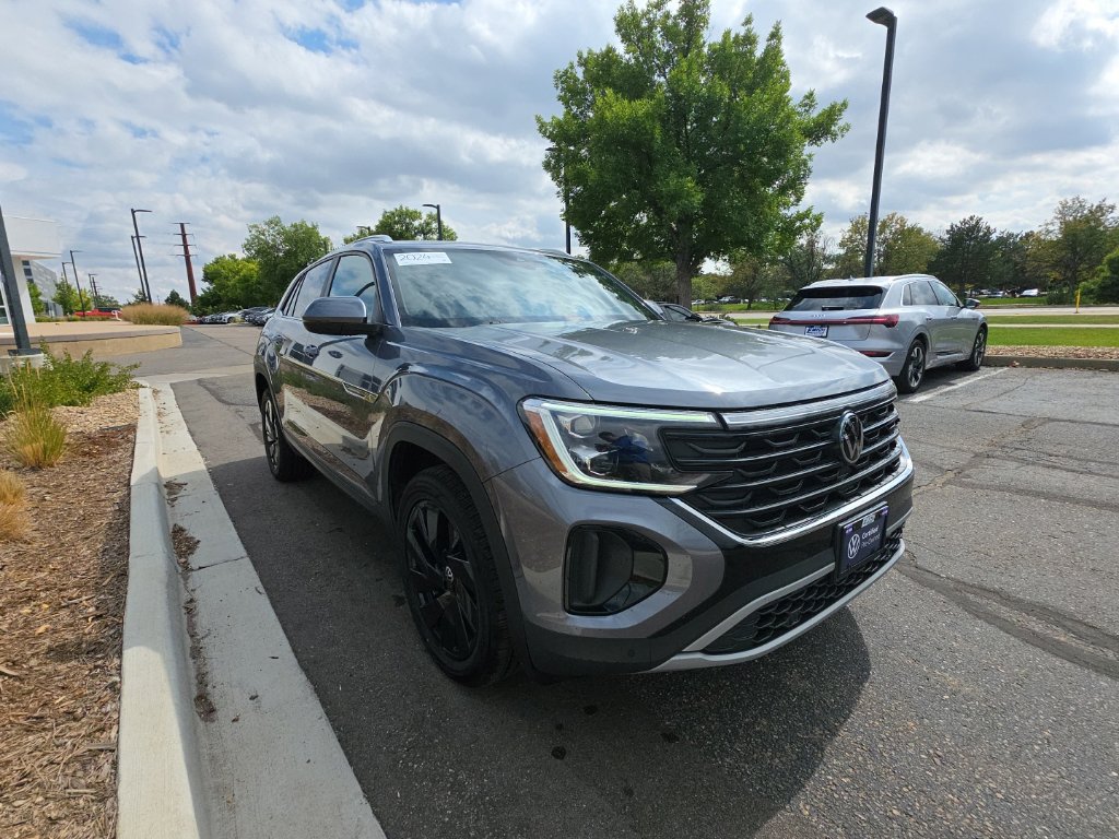 Certified 2024 Volkswagen Atlas Cross Sport SE AWD/4WD image 8