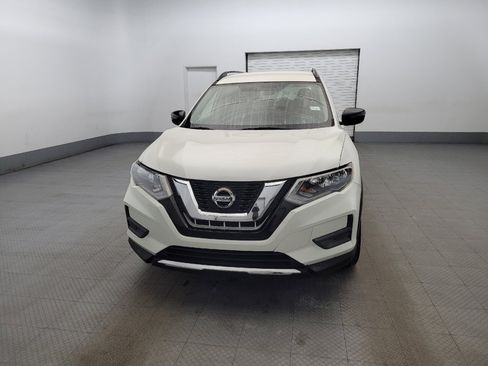 Used 2017 Nissan Rogue SV w/ Midnight Edition Package image 15