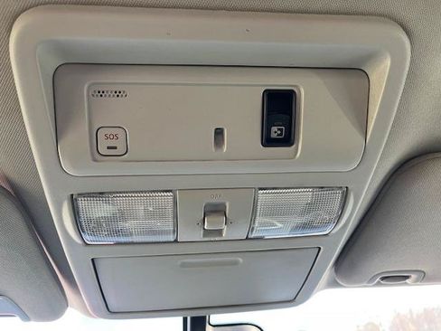 Used 2017 Nissan Titan SL AWD/4WD image 22