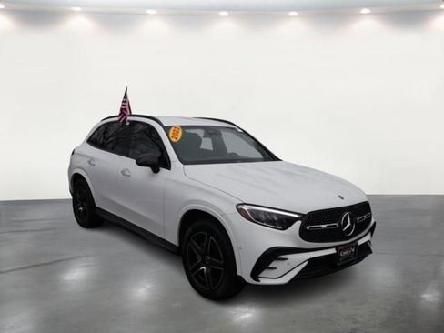 Used 2023 Mercedes-Benz GLC 300 4MATIC image 1