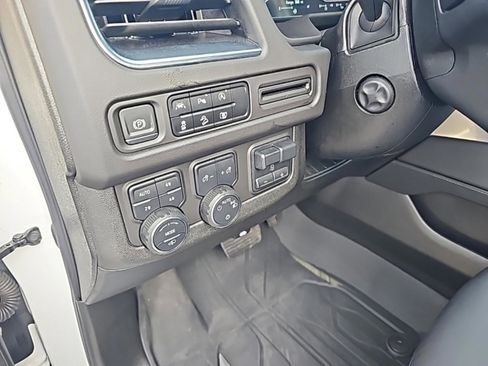 Used 2023 Chevrolet Tahoe Z71 w/ Off-Road Capability Package image 20