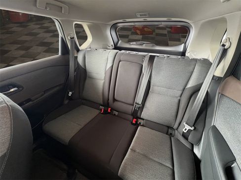 Used 2023 Nissan Rogue SV image 14