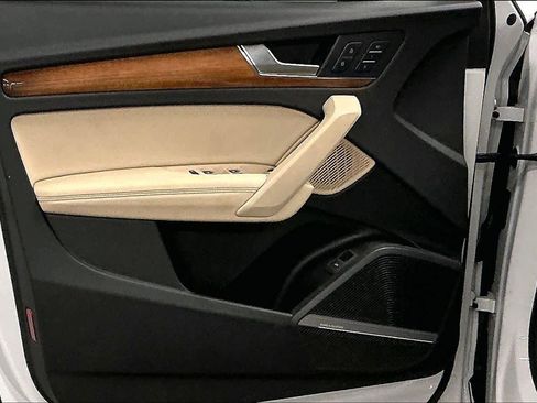 Used 2023 Audi Q5 2.0T Premium Plus w/ Premium Plus Package image 23