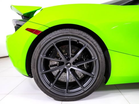 Used 2022 McLaren 720S Performance RWD image 17