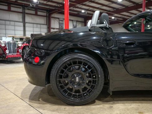 Used 2006 BMW Z4 3.0i image 8