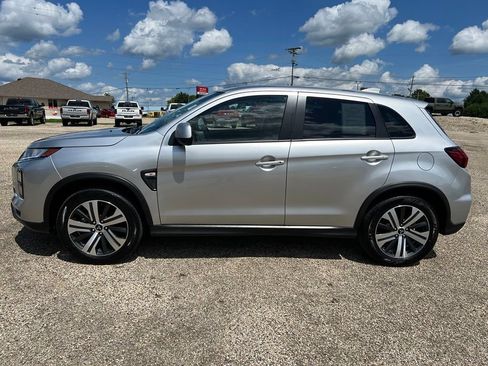 Used 2025 Mitsubishi Outlander Sport ES AWD/4WD image 2