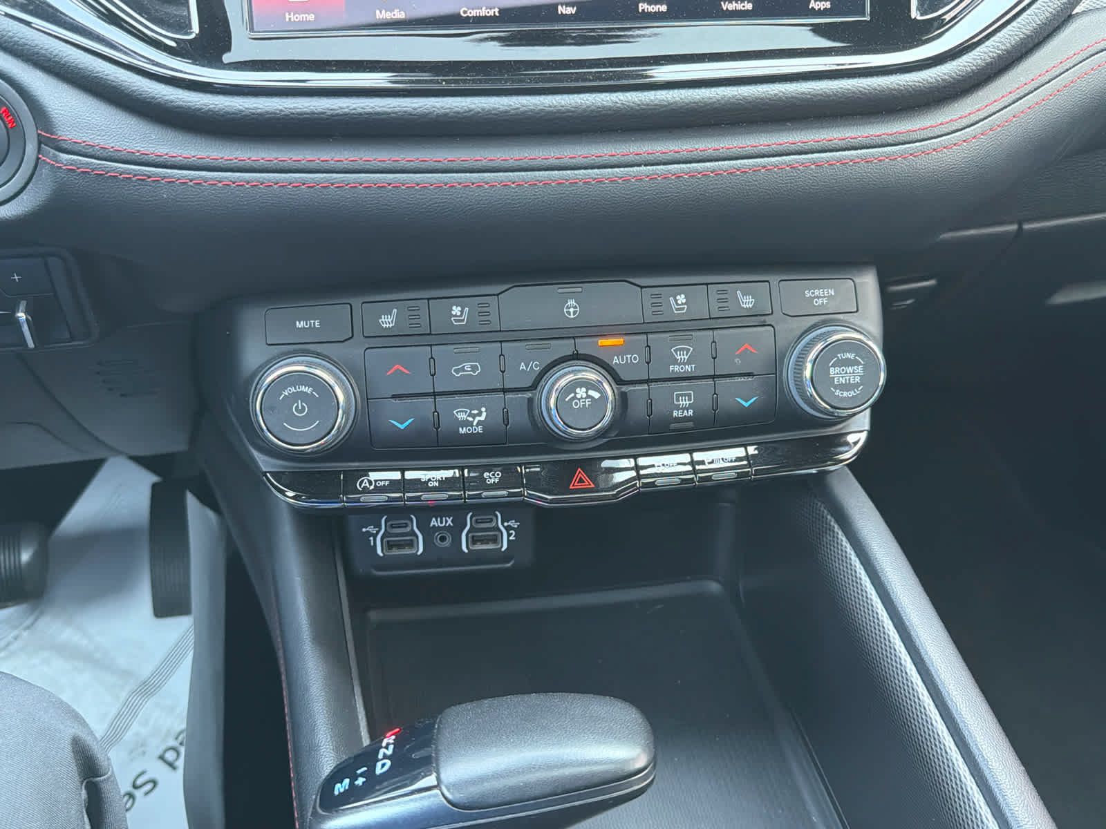 Used 2024 Dodge Durango GT RWD image 29