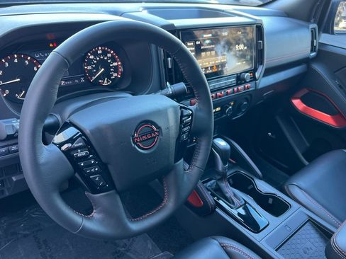 Used 2025 Nissan Frontier PRO-4X w/ Pro Premium Package image 10