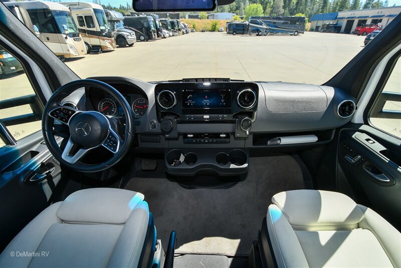 Used 2019 Mercedes-Benz Sprinter 170 image 3