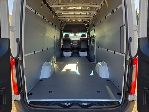 New 2025 Mercedes-Benz Sprinter 2500 image 12