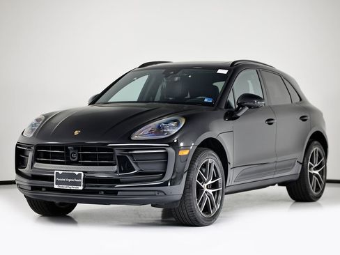 Certified 2026 Porsche Macan AWD/4WD image 1