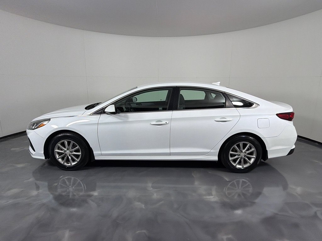 Used 2019 Hyundai Sonata SE w/ Cargo Package FWD image 8
