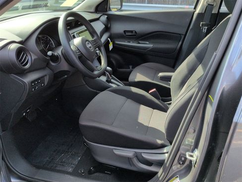 New 2025 Nissan Kicks Play S image 14