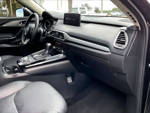 Used 2023 MAZDA CX-9 Touring image 18