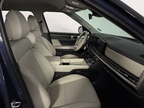 Used 2025 Hyundai Santa Fe SEL FWD image 15
