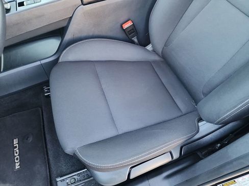 Used 2024 Nissan Rogue S image 16