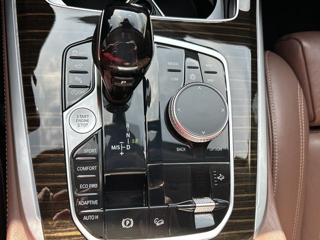 Used 2020 BMW X7 xDrive40i w/ Premium Package AWD/4WD image 12