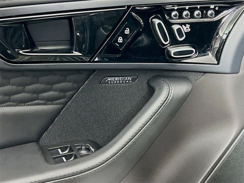 Used 2023 Jaguar F-TYPE R image 19
