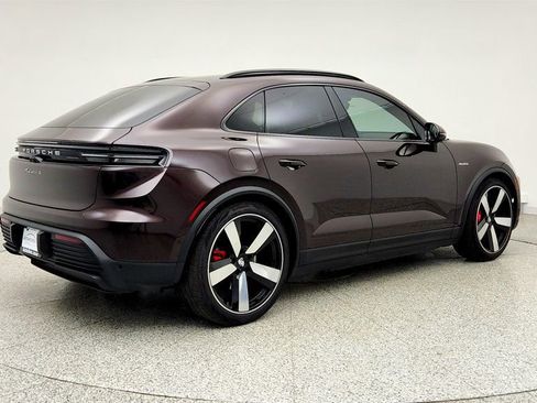 Used 2025 Porsche Macan 4S Electric w/ Premium Package AWD/4WD image 5