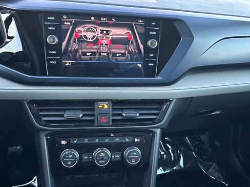 Used 2024 Volkswagen Taos SE w/ Panoramic Sunroof Package image 15