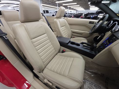 Used 2007 Ford Mustang GT Premium RWD image 40