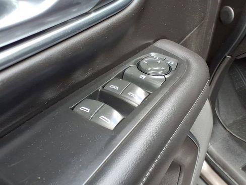 Used 2021 Chevrolet Suburban LS AWD/4WD image 15