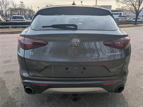 Used 2023 Alfa Romeo Stelvio Ti Lusso w/ Quick Order Package 22X Lusso image 4
