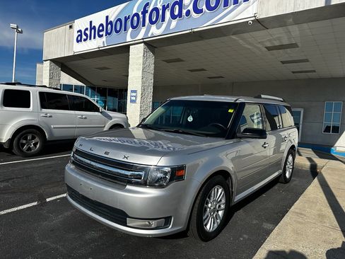 Used 2016 Ford Flex SEL w/ Equipment Group 202A image 3