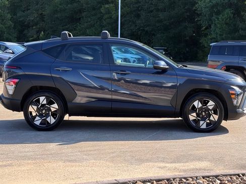 Certified 2025 Hyundai Kona SEL FWD image 12