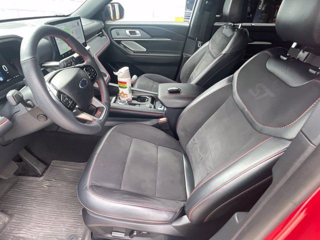 Used 2025 Ford Explorer ST AWD/4WD image 26