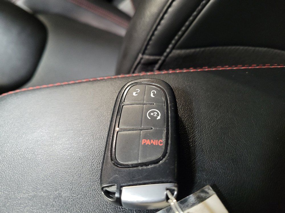 Used 2021 Jeep Cherokee Trailhawk AWD/4WD image 32
