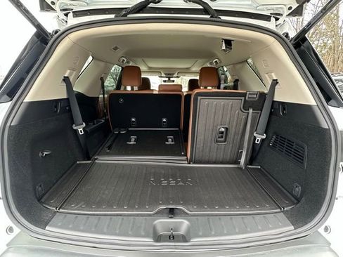 New 2026 Nissan Pathfinder Platinum w/ Cargo Package image 26