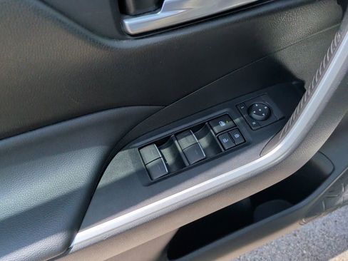 Used 2022 Toyota RAV4 SE AWD/4WD image 11