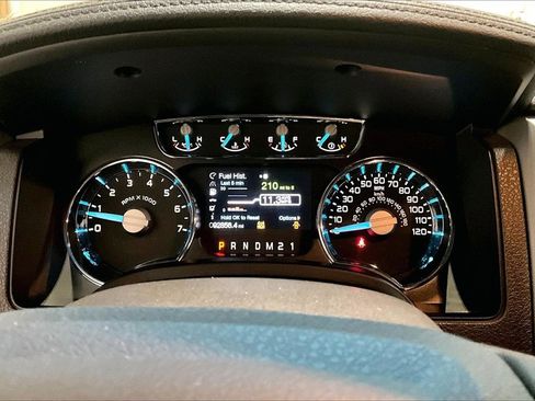 Used 2011 Ford F150 Lariat w/ Lariat Chrome Pkg image 14