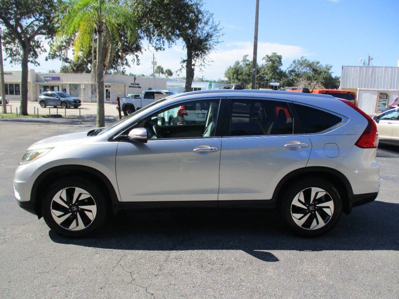 Used 2015 Honda CR-V Touring image 5